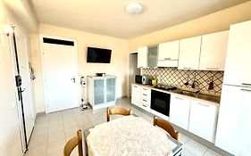 Chiara Home Apartment